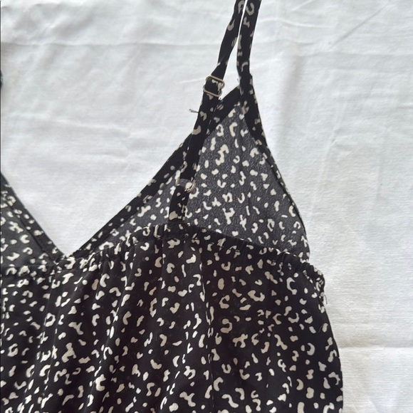 Promesa Black and White Patterned Romper - Picture 5 of 5